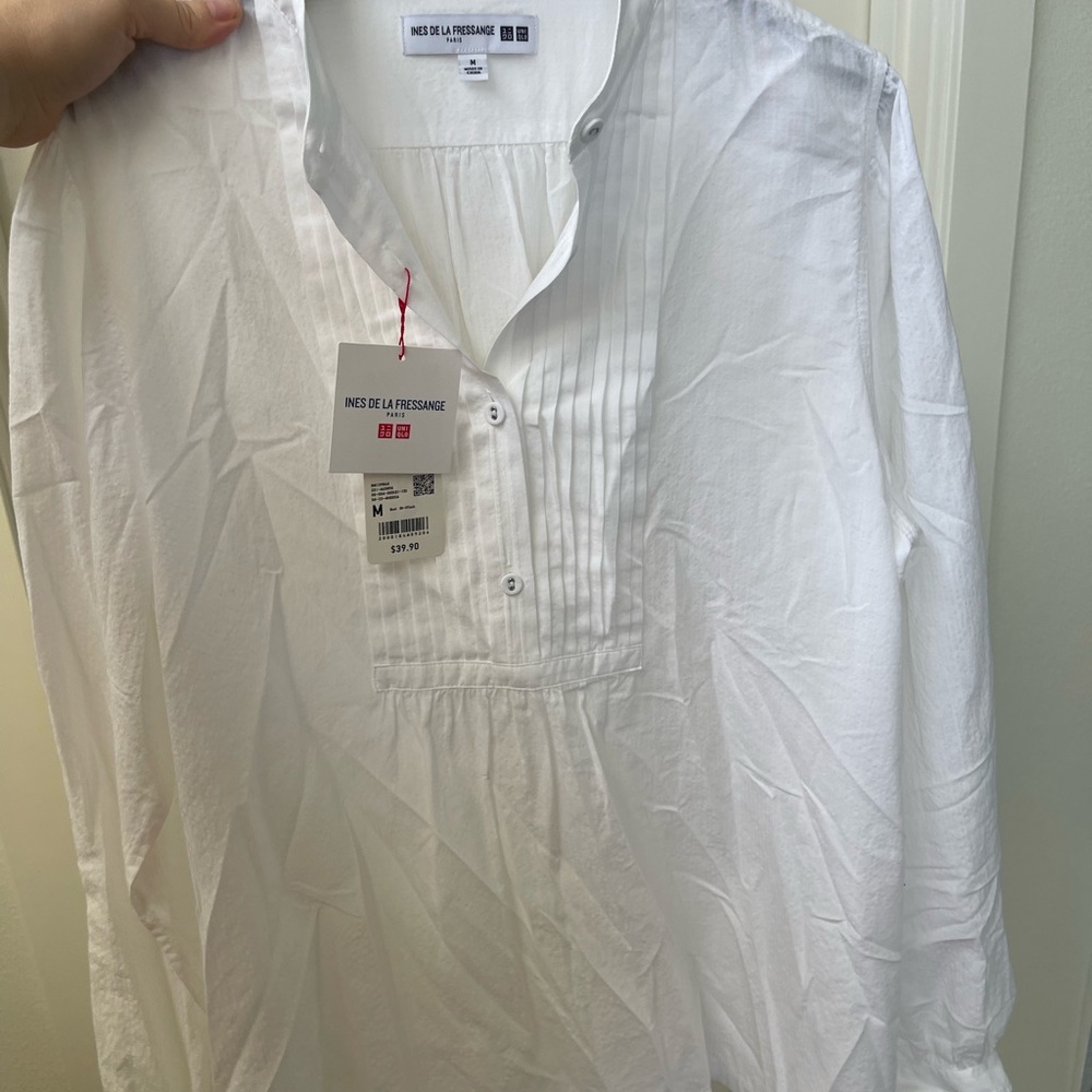 set of 4 women’s shirts